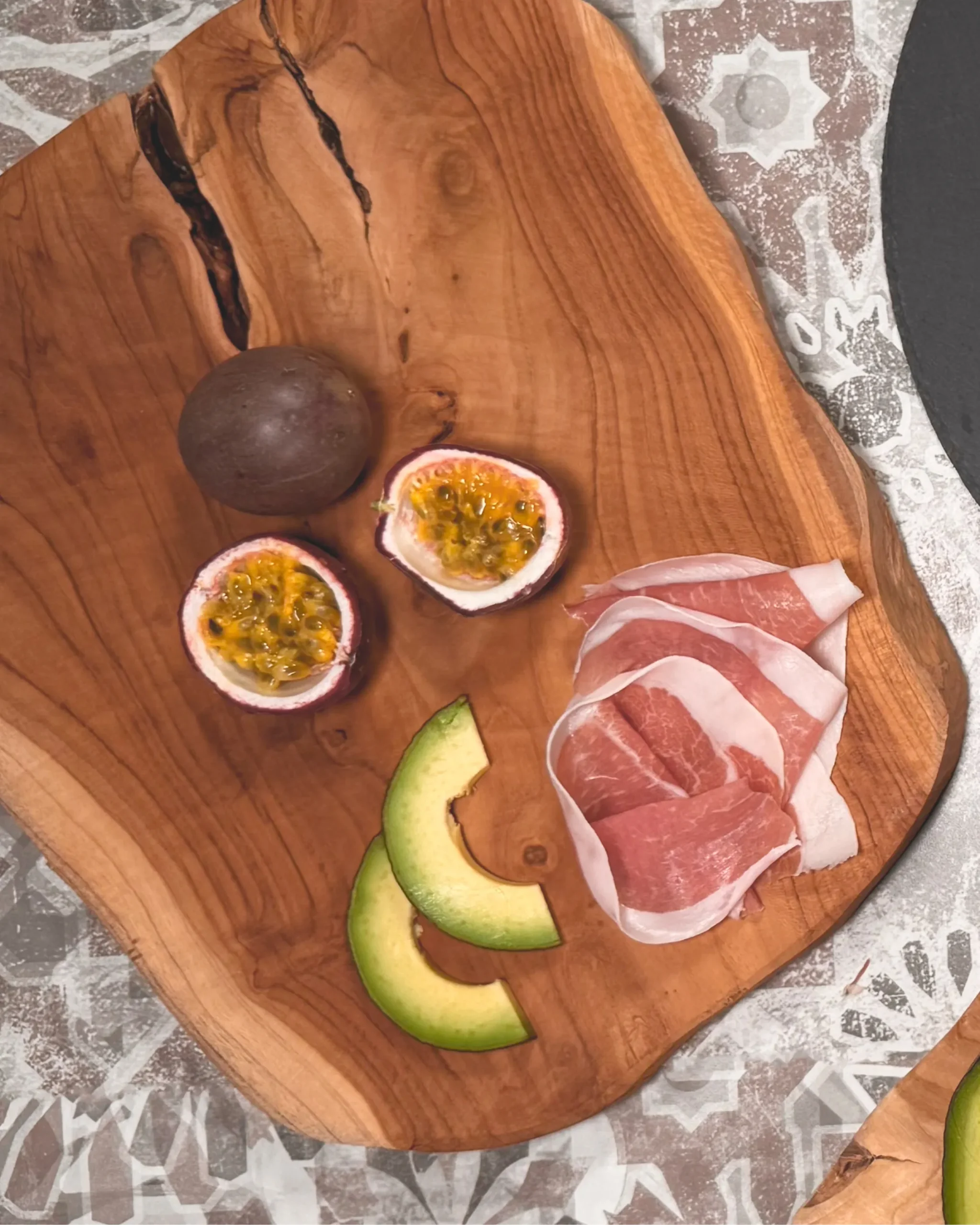 Prosciuttificio San Nicola, Prospettiva avocado, frutto della passione e Prosciutto San Nicola DOP.