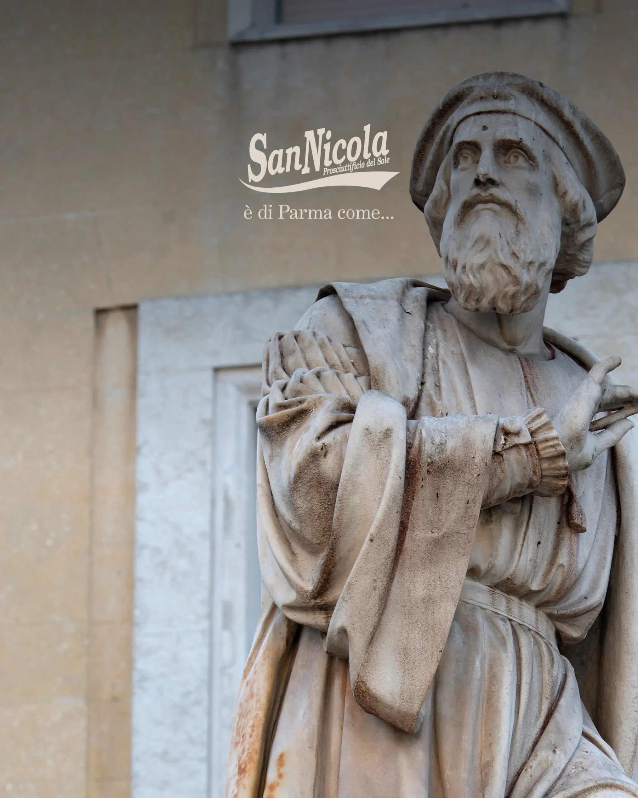 Statua in Piazza della Steccata dedicata al Parmigianino.